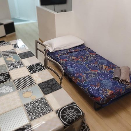 Your Lovely Home, Porta Venezia-1 Queen Bed, 3 Single Beds, 1 Sofa Bed- Милано Екстериор снимка
