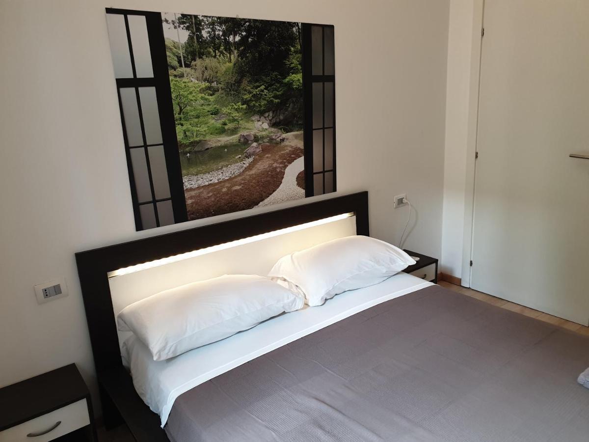Your Lovely Home, Porta Venezia-1 Queen Bed, 3 Single Beds, 1 Sofa Bed- Милано Екстериор снимка