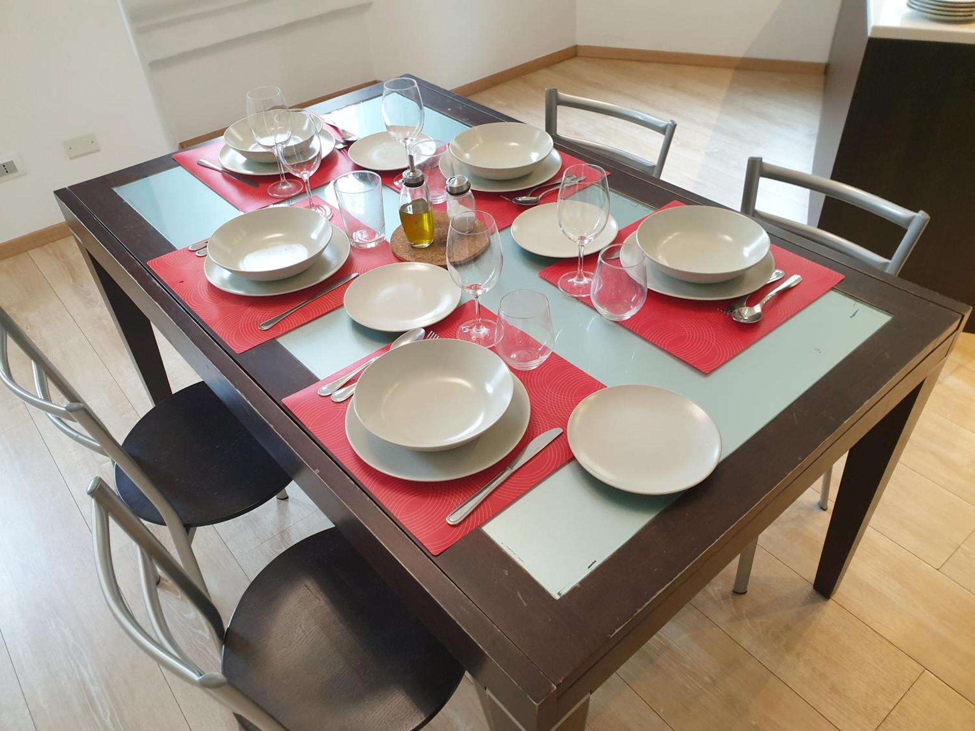 Your Lovely Home, Porta Venezia-1 Queen Bed, 3 Single Beds, 1 Sofa Bed- Милано Екстериор снимка